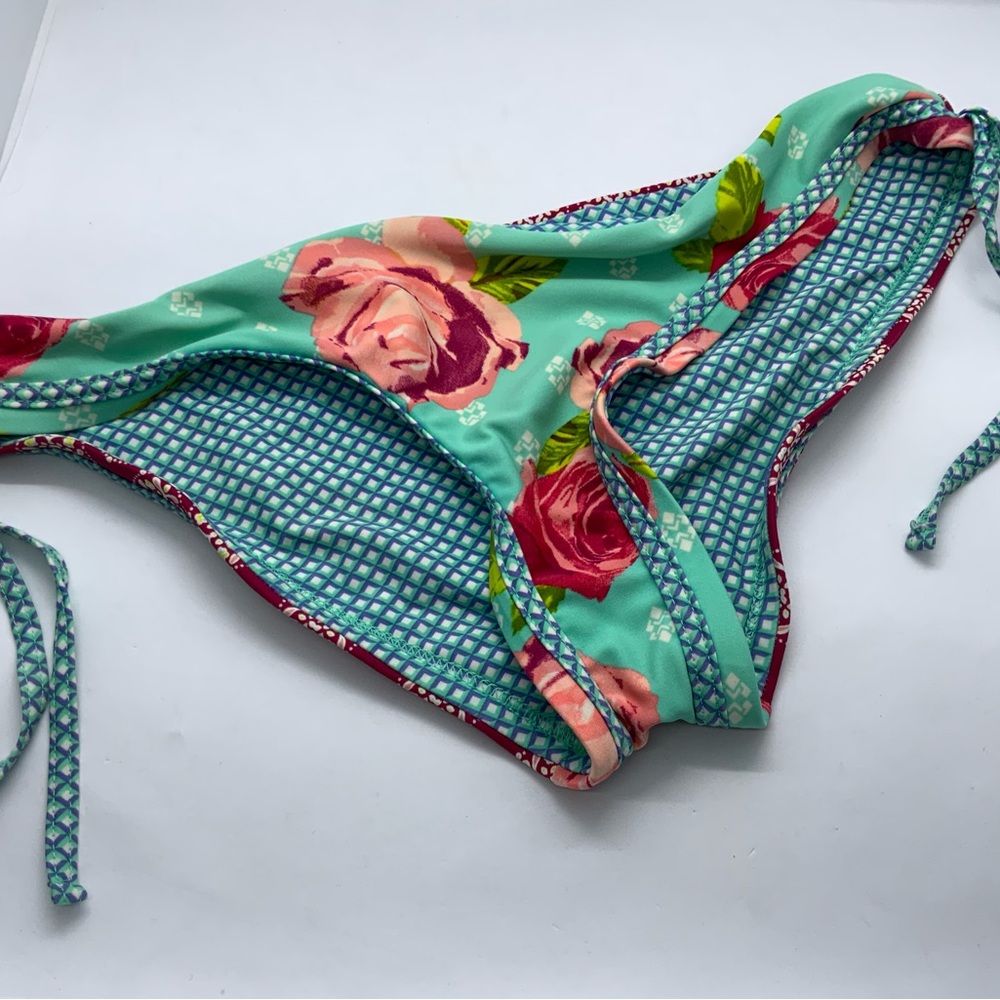 Body Glove Women Brasilia Tie Side Cheeky Bikini Bottom Swimsuit Size S - Picture 2 of 8